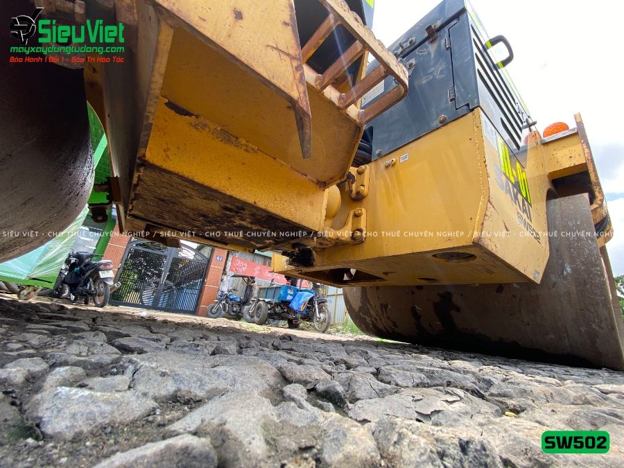 Xe lu rung nhỏ 4.1 tấn Sakai SW502 Nhật Bản (VSW3110168)