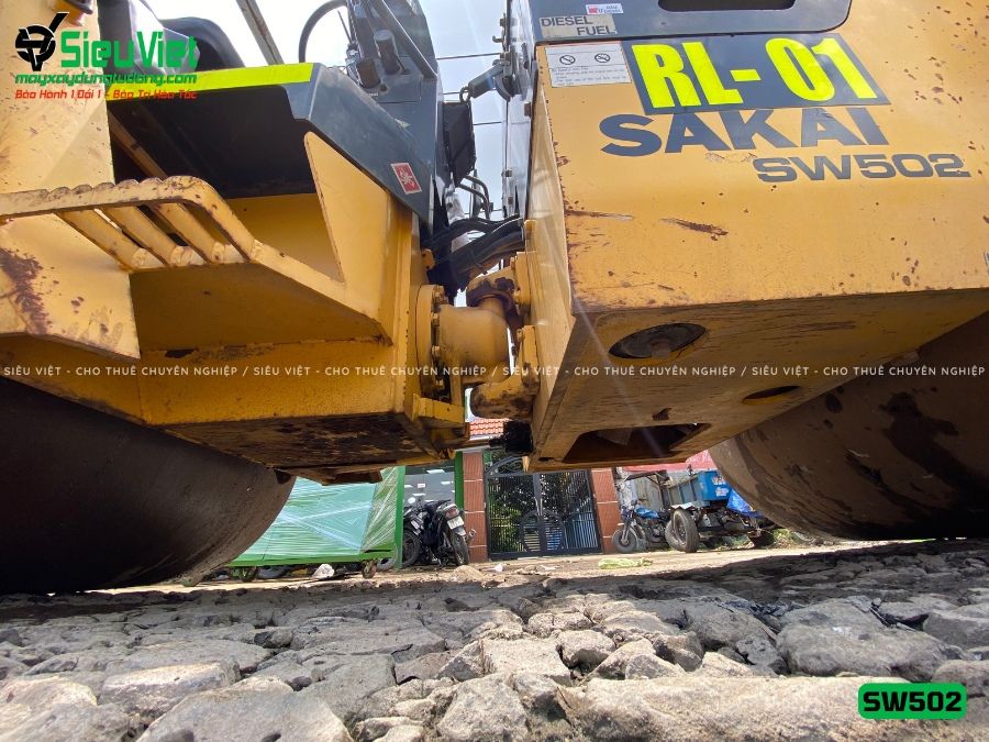 Xe lu rung nhỏ 4.1 tấn Sakai SW502 Nhật Bản (VSW3110168)
