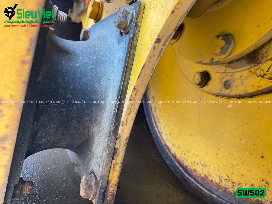 Xe lu rung nhỏ 4.1 tấn Sakai SW502 Nhật Bản (VSW3110168)