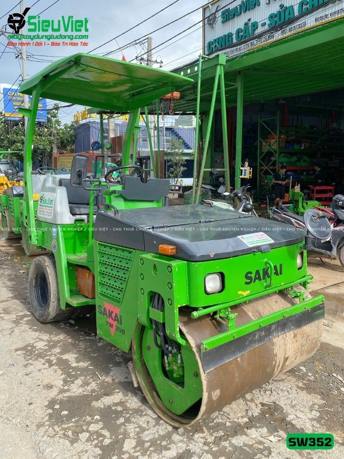 Xe lu rung nhỏ 2.5 tấn Sakai TW350-1 Nhật Bản (Năm 2000)