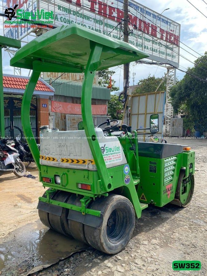 Xe lu rung nhỏ 2.5 tấn Sakai TW350-1 Nhật Bản (Năm 2000)