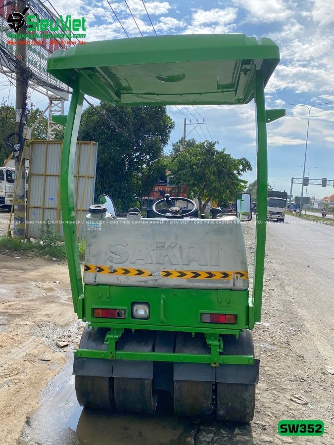 Xe lu rung nhỏ 2.5 tấn Sakai TW350-1 Nhật Bản (Năm 2000)