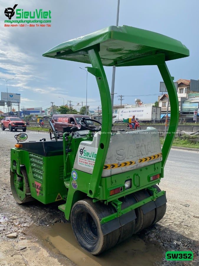 Xe lu rung nhỏ 2.5 tấn Sakai TW350-1 Nhật Bản (Năm 2000)