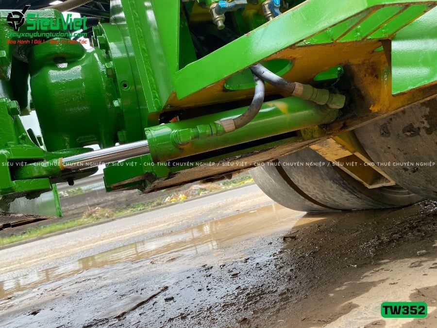 Xe lu rung nhỏ 2.5 tấn Sakai TW352 Nhật Bản (Năm 2005)