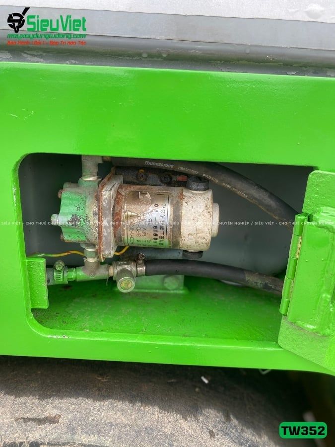 Xe lu rung nhỏ 2.5 tấn Sakai TW352 Nhật Bản (Năm 2005)