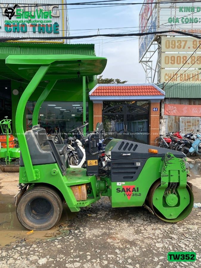 Xe lu rung nhỏ 2.5 tấn Sakai TW352 Nhật Bản (Năm 2005)