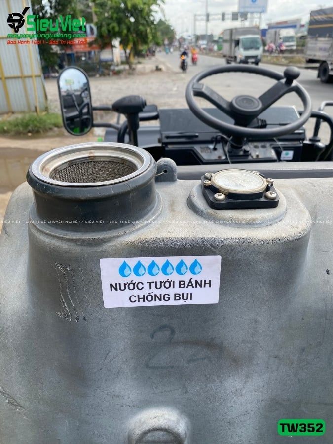 Xe lu rung nhỏ 2.5 tấn Sakai TW352 Nhật Bản (Năm 2005)