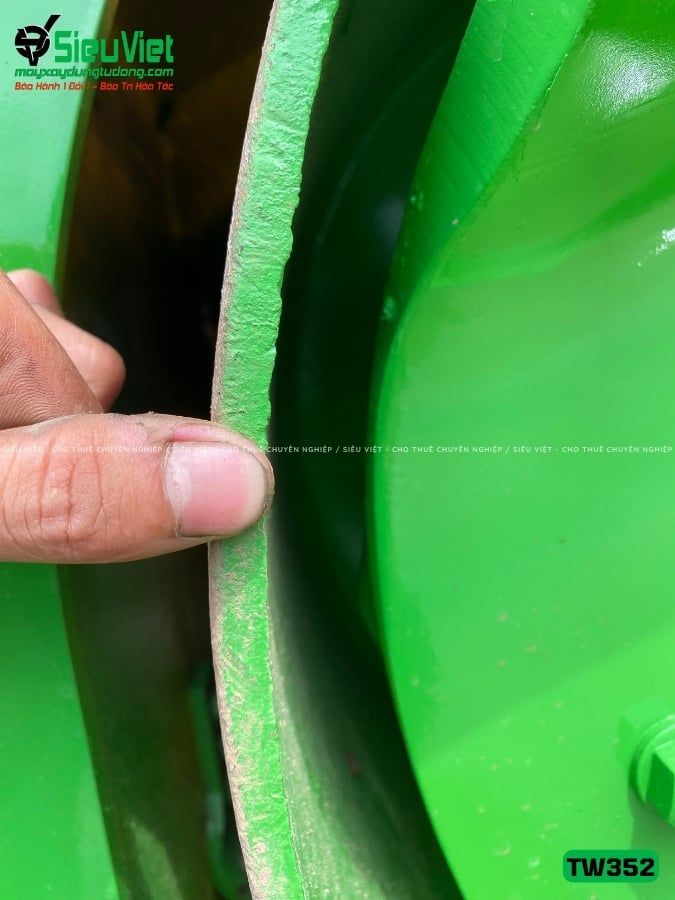 Xe lu rung nhỏ 2.5 tấn Sakai TW352 Nhật Bản (Năm 2005)