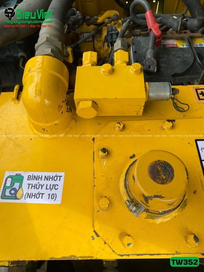 Xe lu rung nhỏ 2.5 tấn Sakai TW352 Nhật Bản (Năm 2005)