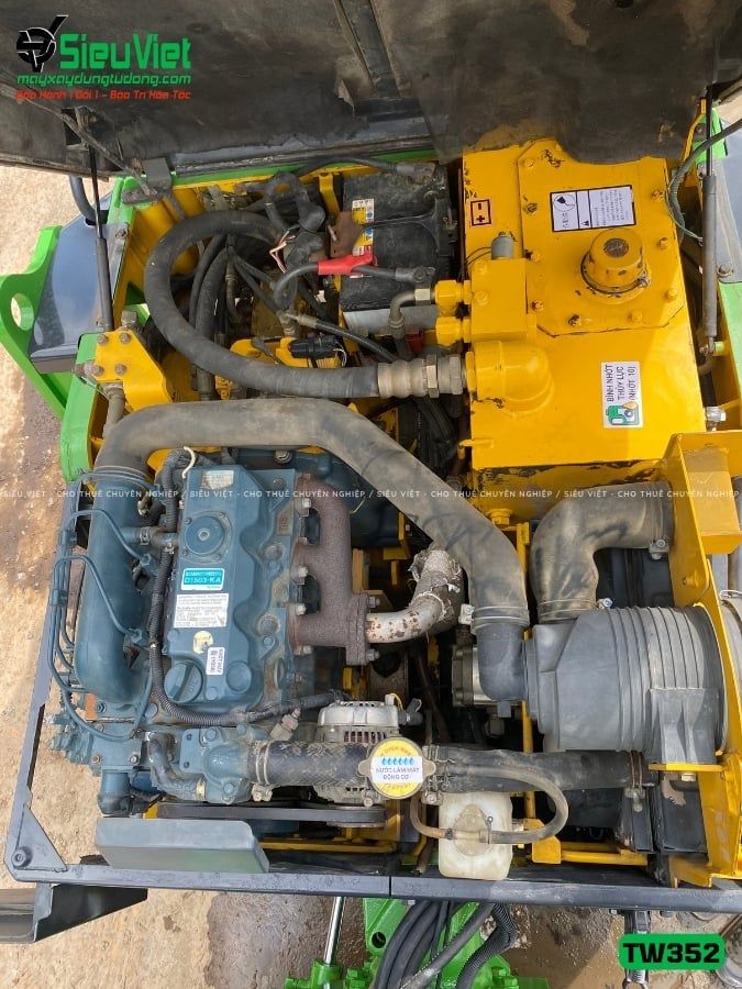 Xe lu rung nhỏ 2.5 tấn Sakai TW352 Nhật Bản (Năm 2005)