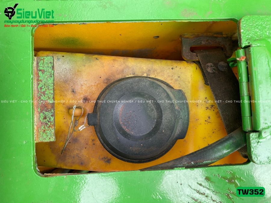 Xe lu rung nhỏ 2.5 tấn Sakai TW352 Nhật Bản (Năm 2005)