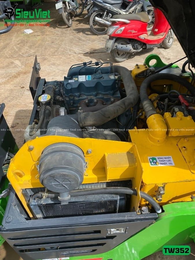 Xe lu rung nhỏ 2.5 tấn Sakai TW352 Nhật Bản (Năm 2005)