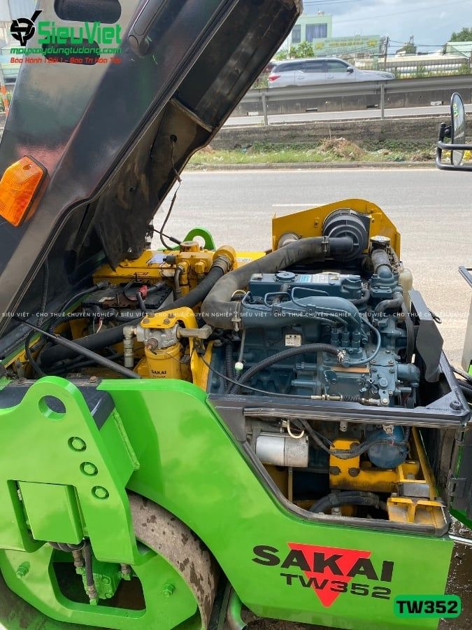 Xe lu rung nhỏ 2.5 tấn Sakai TW352 Nhật Bản (Năm 2005)