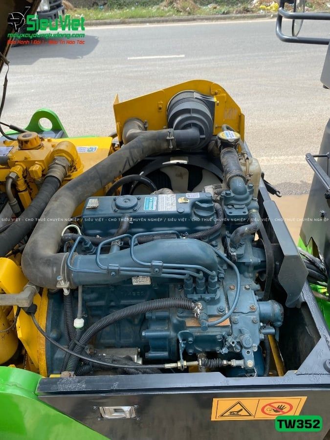 Xe lu rung nhỏ 2.5 tấn Sakai TW352 Nhật Bản (Năm 2005)