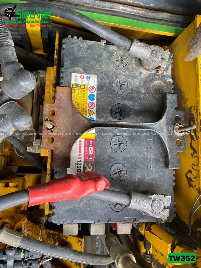 Xe lu rung nhỏ 2.5 tấn Sakai TW352 Nhật Bản (Năm 2005)