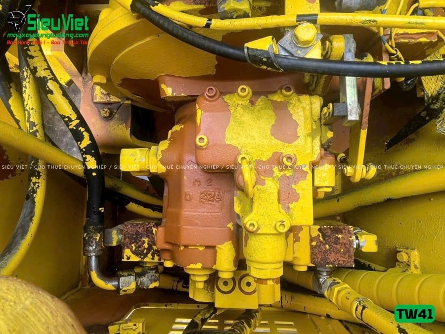 Xe lu rung nhỏ 3.3 tấn Sakai TW41 Nhật Bản (VTW212082)