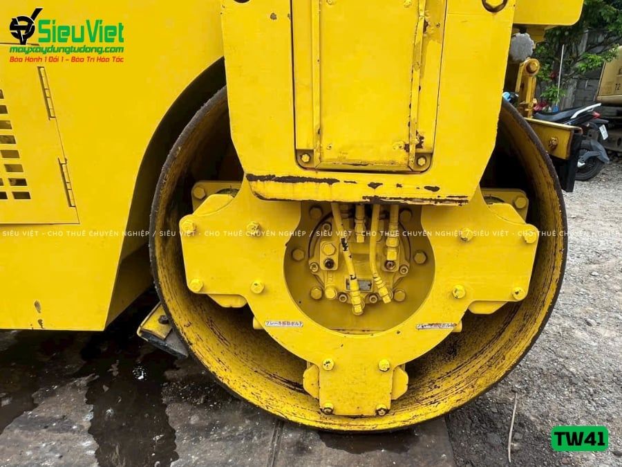 Xe lu rung nhỏ 3.3 tấn Sakai TW41 Nhật Bản (VTW212082)