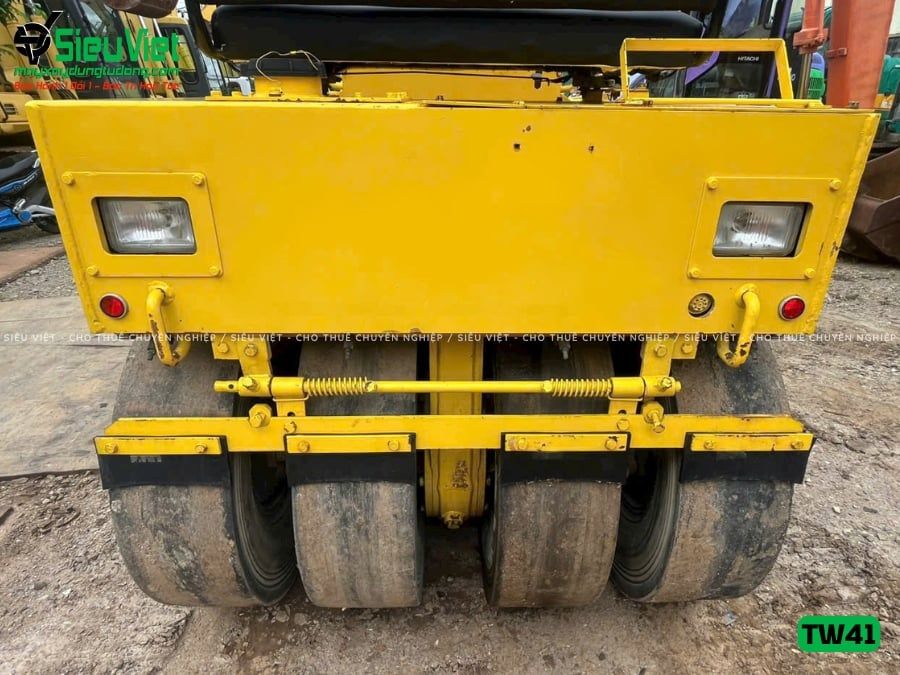 Xe lu rung nhỏ 3.3 tấn Sakai TW41 Nhật Bản (VTW212082)
