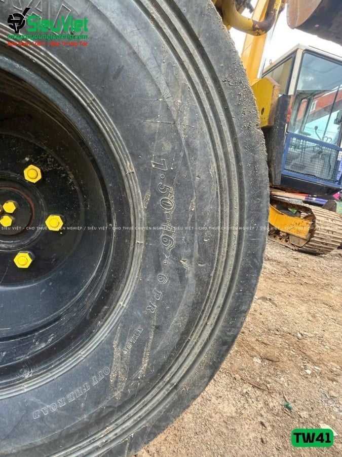 Xe lu rung nhỏ 3.3 tấn Sakai TW41 Nhật Bản (VTW212082)
