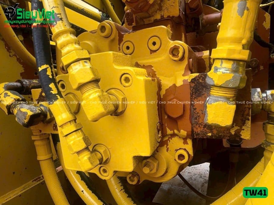 Xe lu rung nhỏ 3.3 tấn Sakai TW41 Nhật Bản (VTW212082)