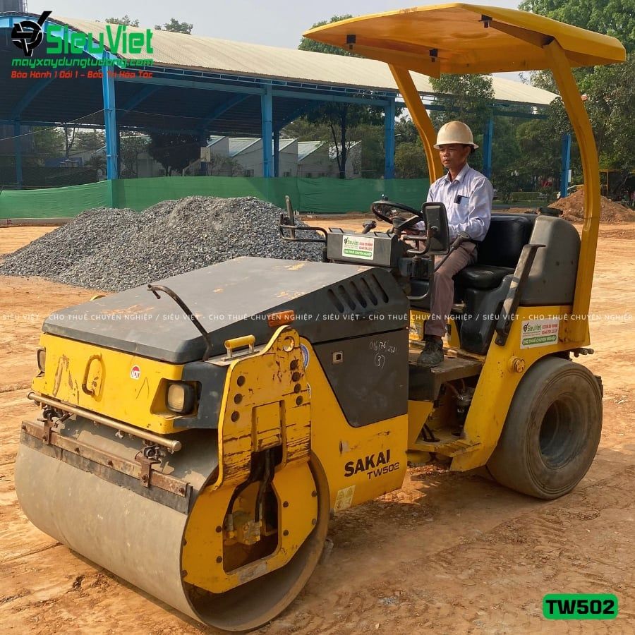 Xe lu rung nhỏ 3.3 tấn Sakai TW502 Nhật Bản (VTW3110251)