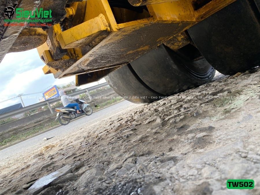 Xe lu rung nhỏ 3.3 tấn Sakai TW502 Nhật Bản (VTW3110251)