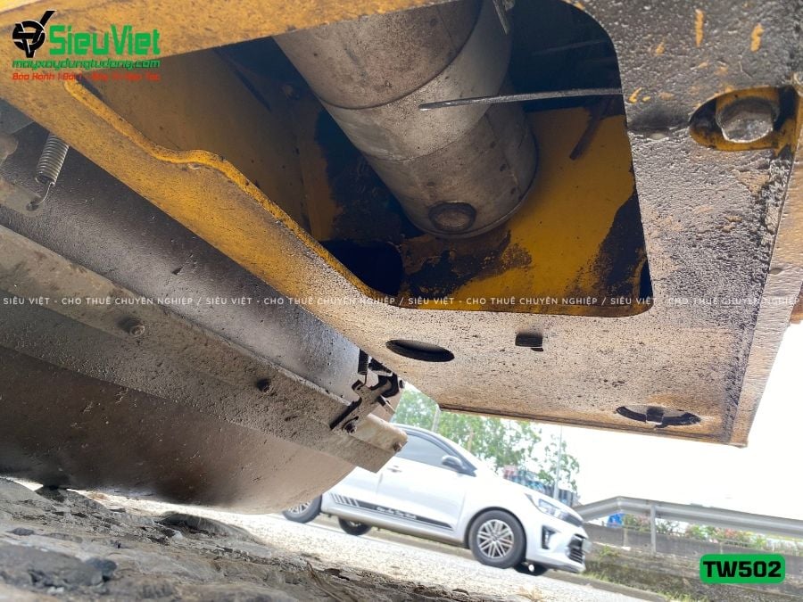 Xe lu rung nhỏ 3.3 tấn Sakai TW502 Nhật Bản (VTW3110251)