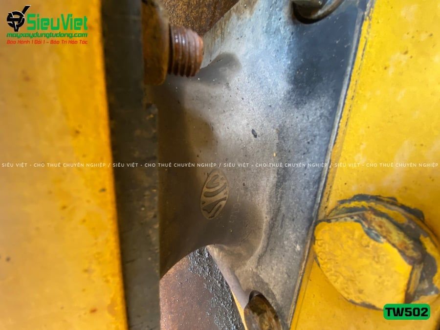 Xe lu rung nhỏ 3.3 tấn Sakai TW502 Nhật Bản (VTW3110251)