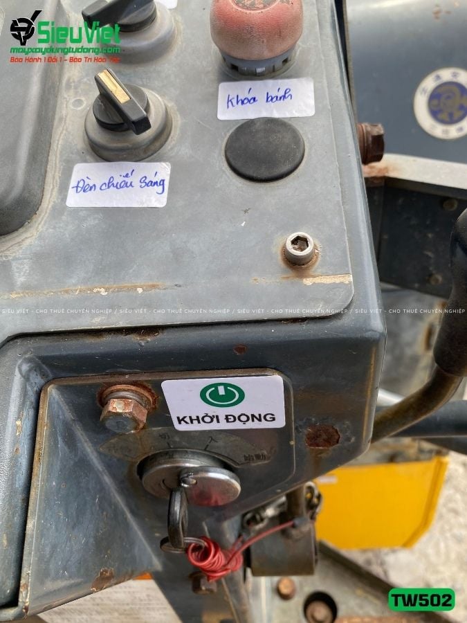 Xe lu rung nhỏ 3.3 tấn Sakai TW502 Nhật Bản (VTW3110251)