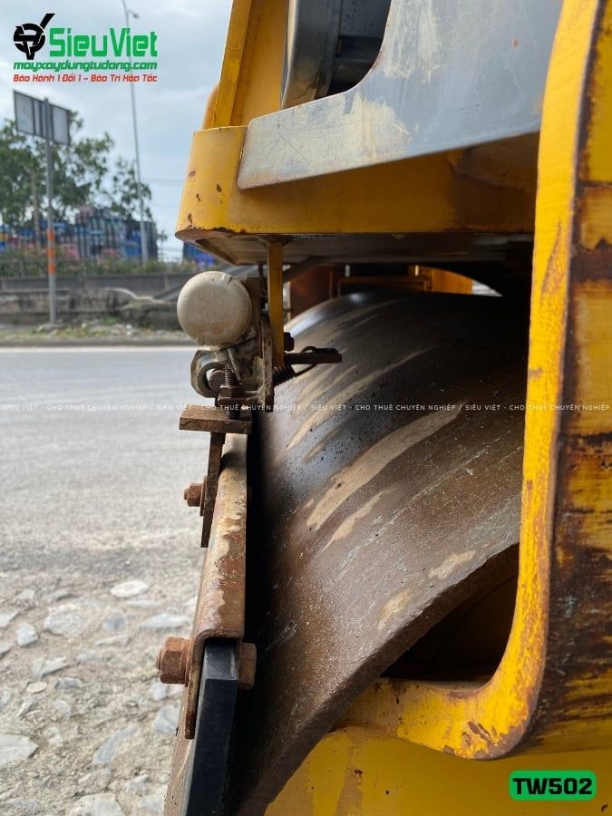 Xe lu rung nhỏ 3.3 tấn Sakai TW502 Nhật Bản (VTW3110251)