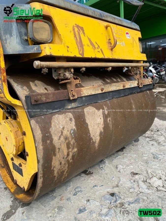 Xe lu rung nhỏ 3.3 tấn Sakai TW502 Nhật Bản (VTW3110251)