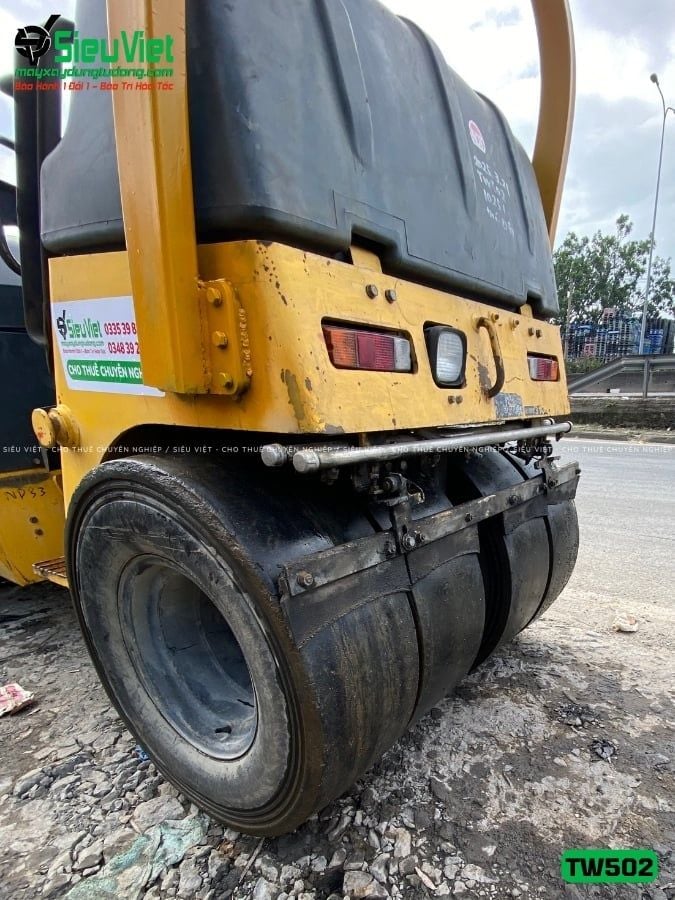 Xe lu rung nhỏ 3.3 tấn Sakai TW502 Nhật Bản (VTW3110251)