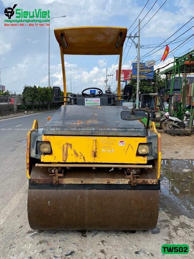 Xe lu rung nhỏ 3.3 tấn Sakai TW502 Nhật Bản (VTW3110251)