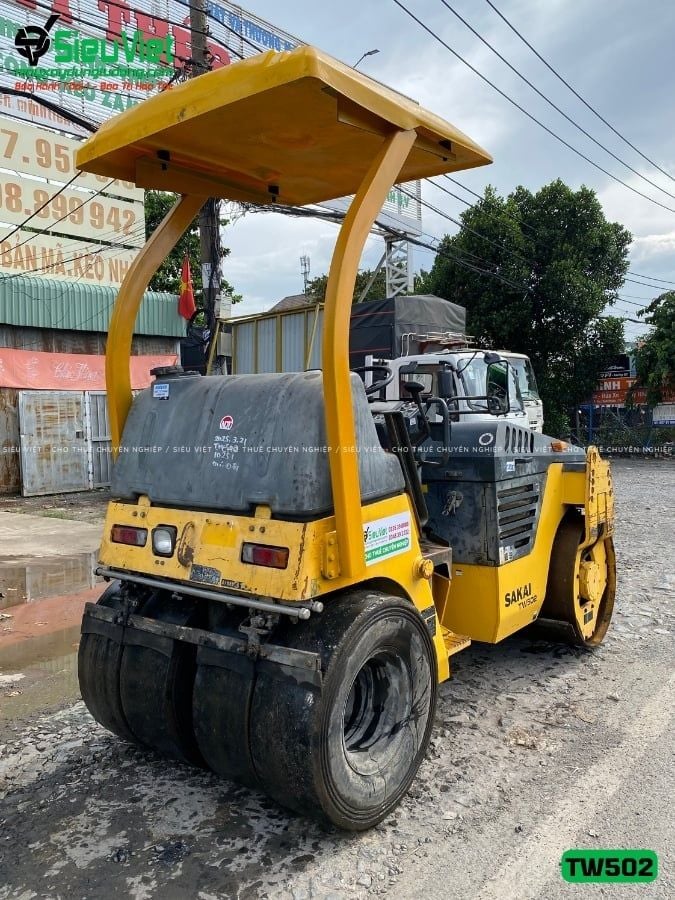 Xe lu rung nhỏ 3.3 tấn Sakai TW502 Nhật Bản (VTW3110251)