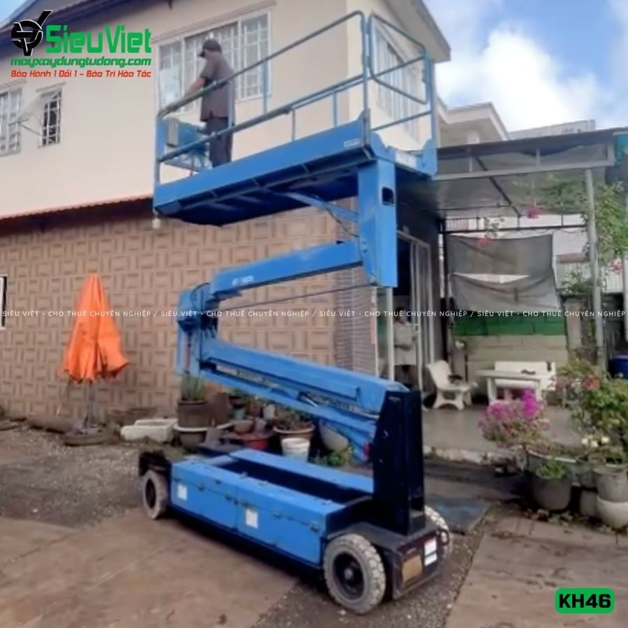 Xe nâng người tải trọng 250Kg, nâng cao 4.6m Smac KH46
