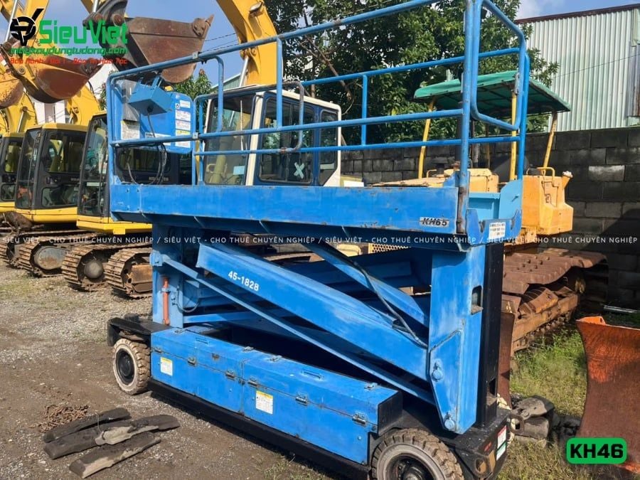 Xe nâng người tải trọng 250Kg, nâng cao 4.6m Smac KH46