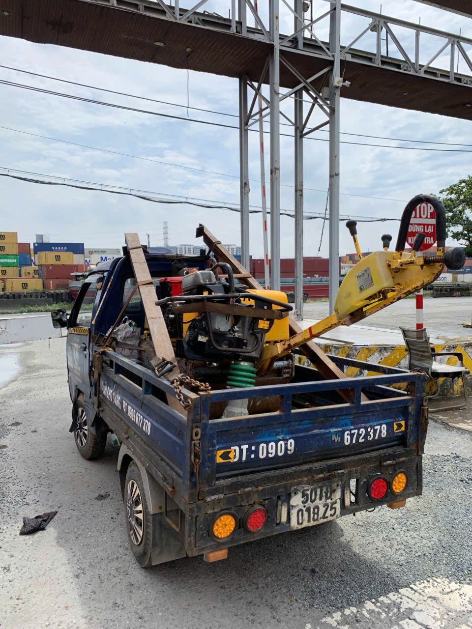 Phí vận chuyển xe ba gác hoặc bán tải - hàng hoá dưới 750kg