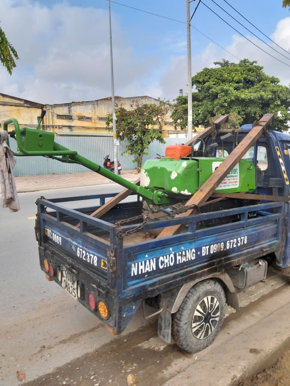 Phí vận chuyển xe ba gác hoặc bán tải - hàng hoá dưới 750kg