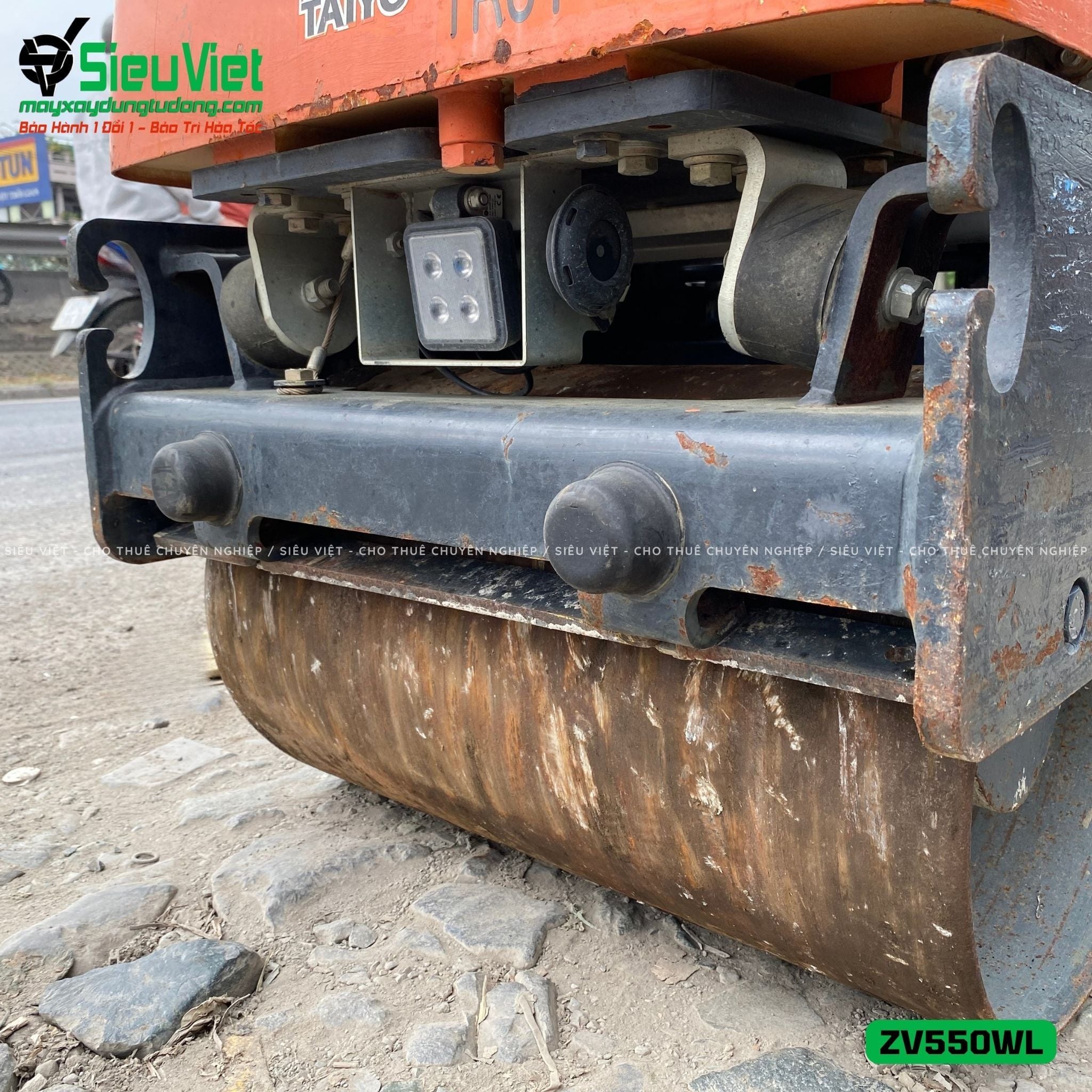 Xe lu rung dắt tay 583Kg Hitachi ZV550WL Nhật Bản (10193)