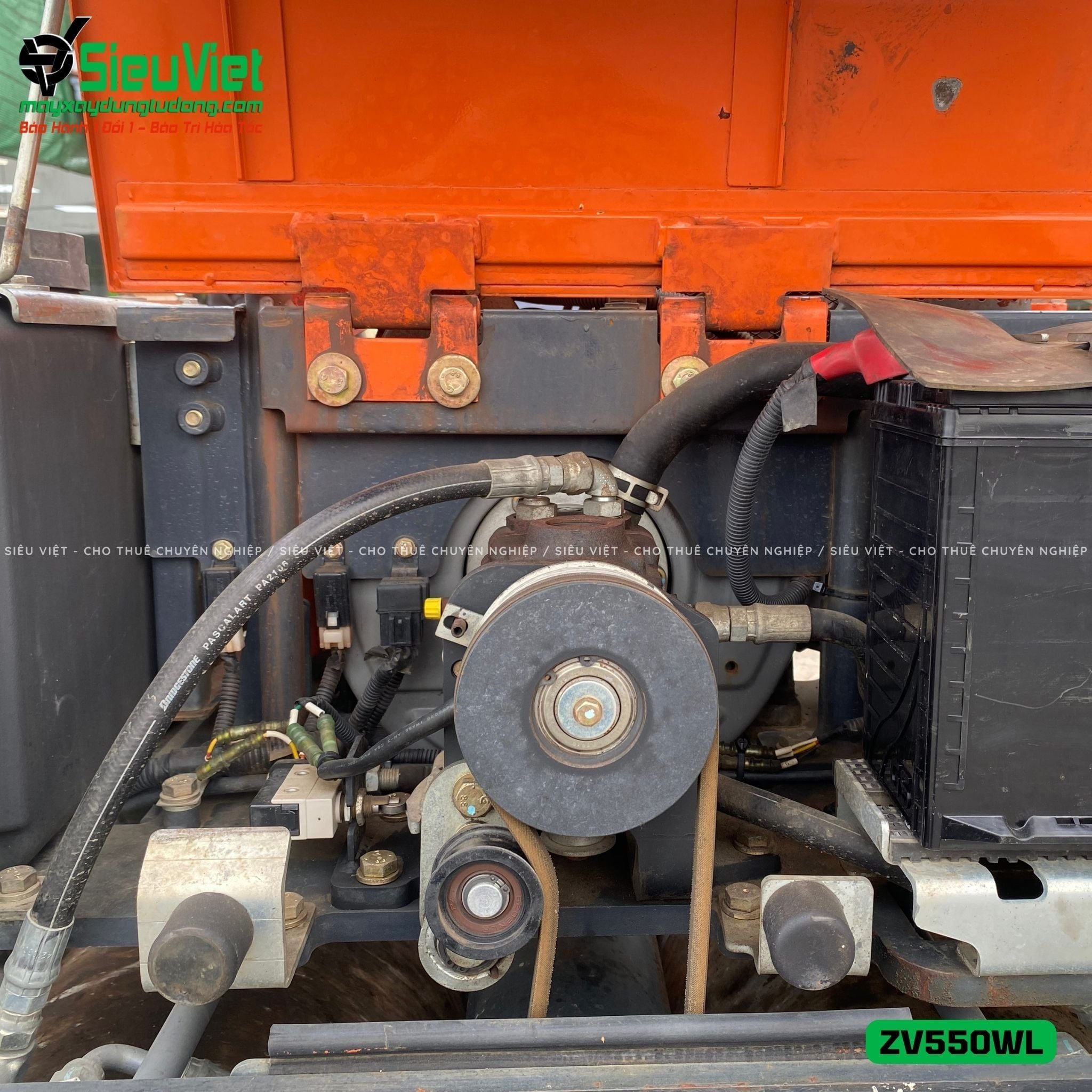 Xe lu rung dắt tay 583Kg Hitachi ZV550WL Nhật Bản (10193)