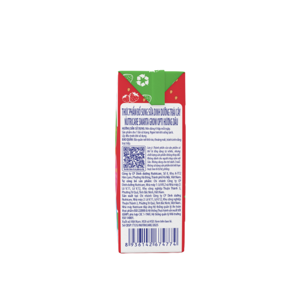 Sữa dinh dưỡng trái cây Nutricare Smarta Grow hương dâu 110ml (lốc 4 hộp) mẫu cải tiến Opti