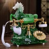  Đồng hồ trưng bày chất liệu ngọc 