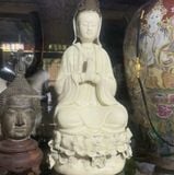  Tượng phật gốm quan âm phật bà chắp tay màu trắng  Cao  26 cm 