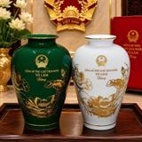  CẶP BÌNH GỐM TRẮNG XANH IN TỔNG BÍ THƯ – CHỦ TỊCH NƯỚC TÔ LÂM BKCECN-10596 