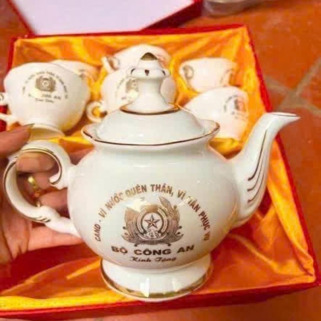  [Ấm chén in logo] Bộ ấm trà Bộ Công An dáng đài các BKCECN-9959 