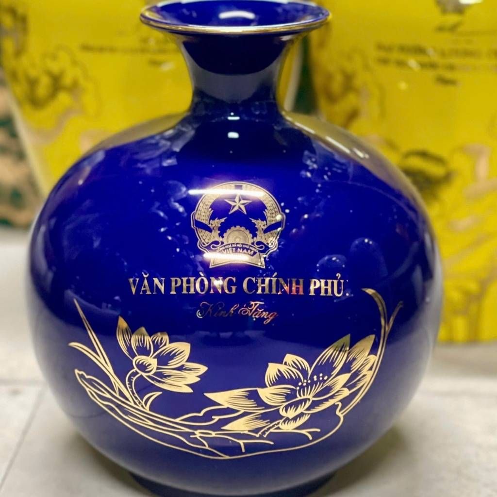  Bình Gốm In Chữ Văn Phòng Chính Phủ Hoa Sen Vẽ Vàng BKCEVN-10197 