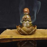  Lư Xông Trầm Bằng Đồng Tạo Hình Chú Tiểu Cầm Đài Sen BKMECN-10309 
