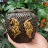  Hũ Đồng Tròn Có Nắp Chạm Họa Tiết Đan Mây Và Phù Điêu Song Hổ Dát Vàng BKMECN-10394 