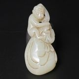  Mặt Ngọc Bích Khắc Khỉ Ngồi Trên Túi Tiền BKSTCN-9451 