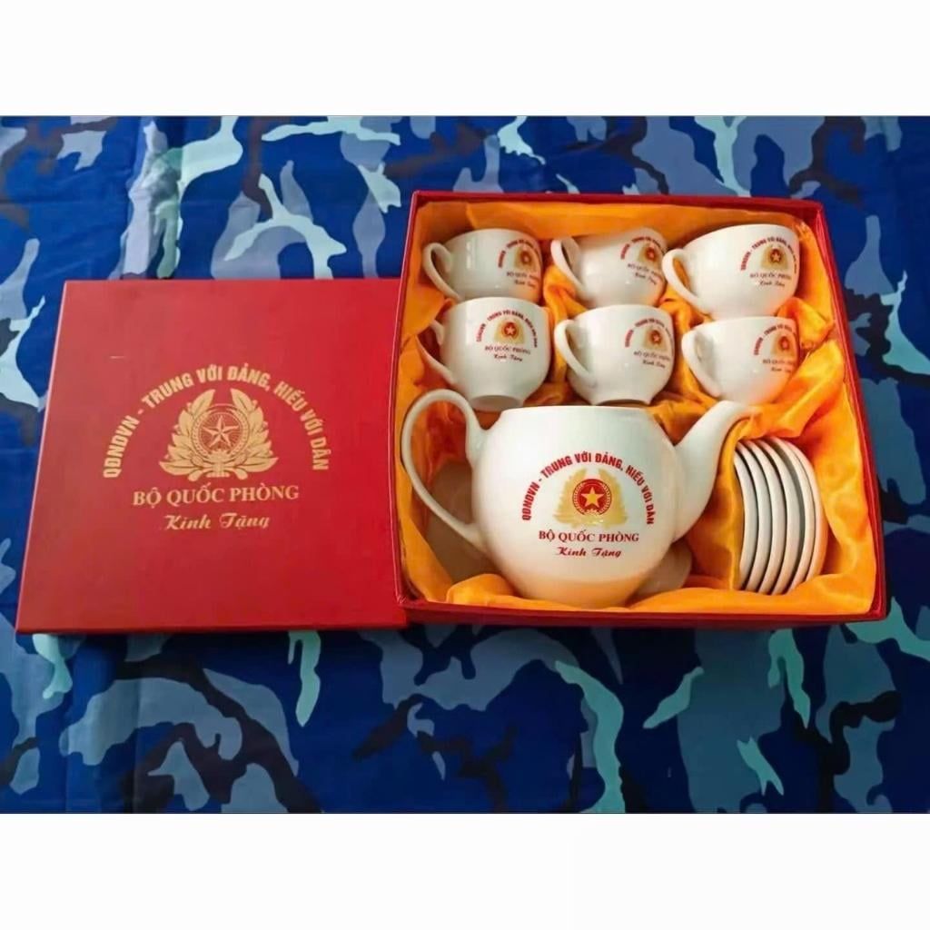  Bộ Ấm Chén Bộ Quốc Phòng Gốm Sứ Bát Tràng Men Ngọc BKCECN-10260 